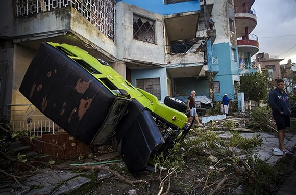 Aumentan fallecidos por tornado en La Habana