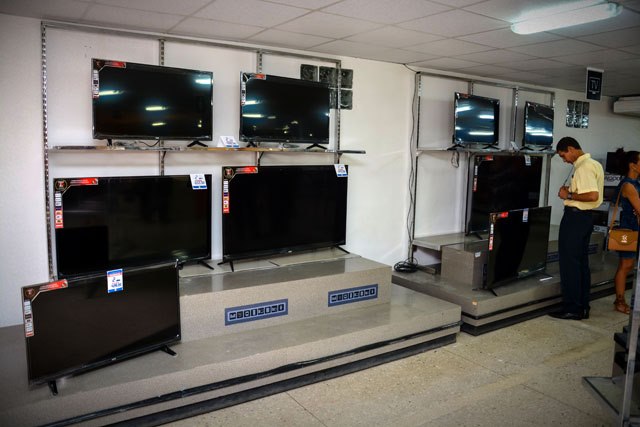 Inauguran en Holguín tienda de electrodomésticos