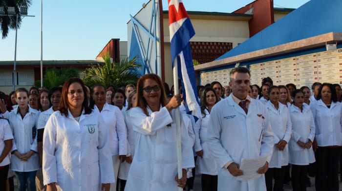 En Jamaica médicos cubanos