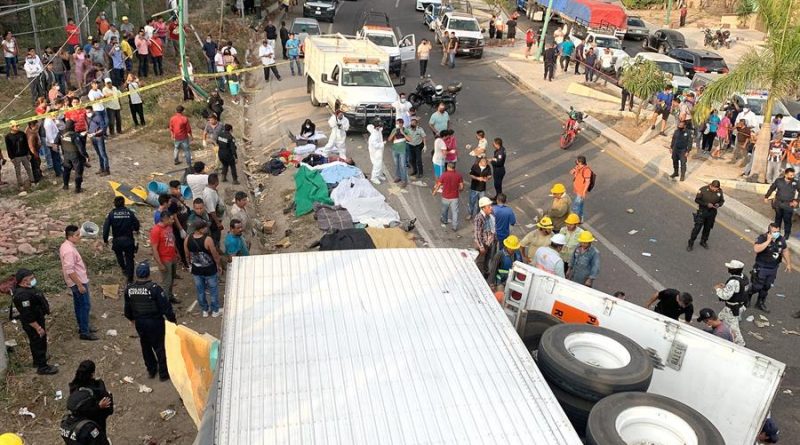 Sepultan a dos de los 12 inmigrantes dominicanos muertos en Chiapas