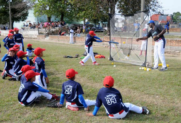 Busca Cuba la reanimación del béisbol desde edades tempranas