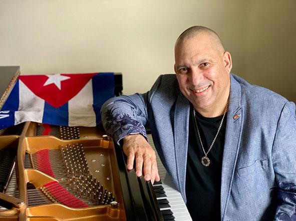 Nachito Herrera rinde homenaje a médicos de EE.UU. y Cuba que lo salvaron de la COVID-19