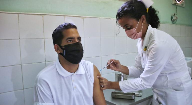 Intensifica Cuba vacunación de refuerzo antiCovid-19