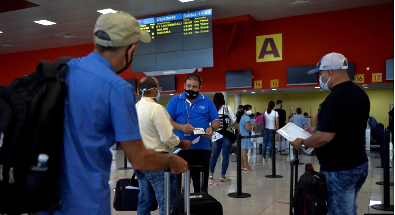 Cubanos no necesitarán visa de tránsito a Jamaica
