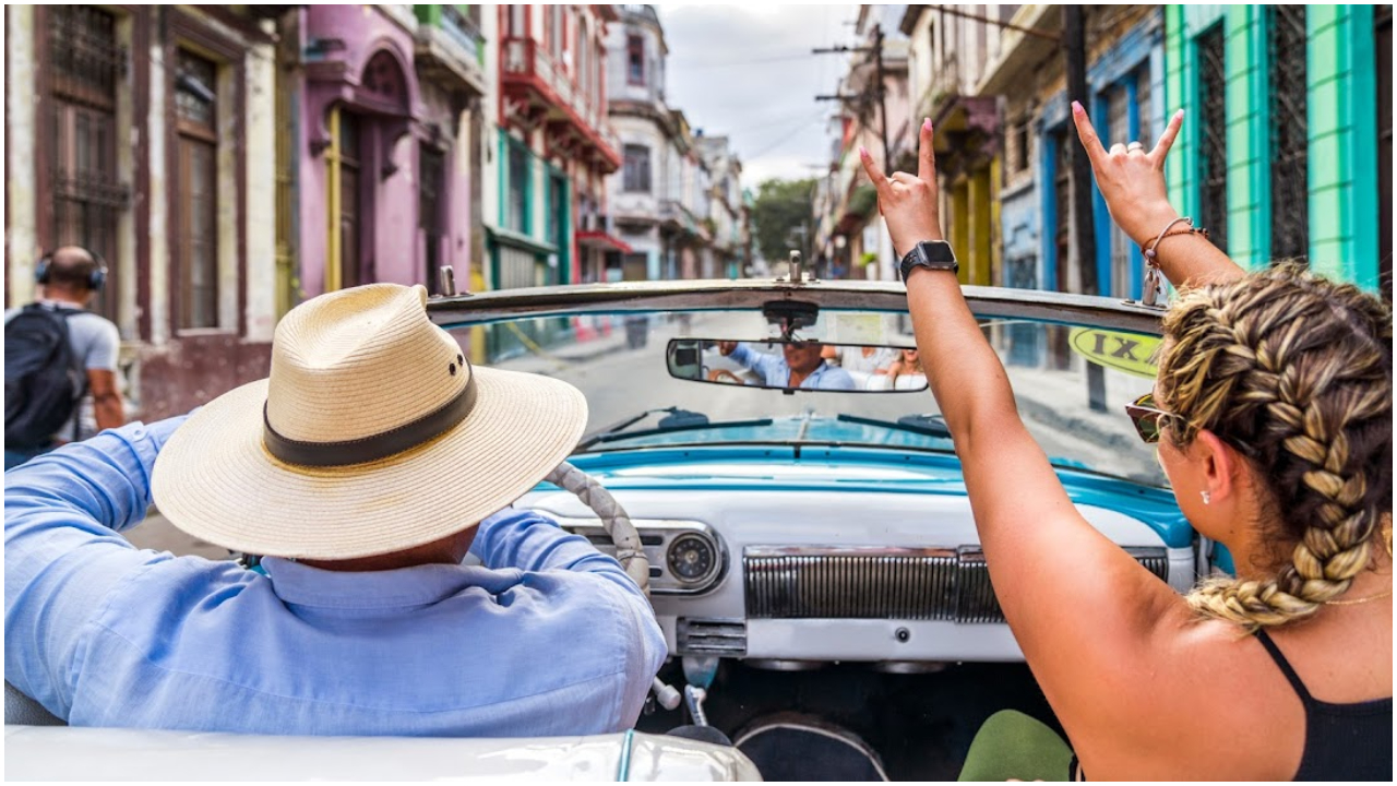 Crece arribo de turistas a Cuba