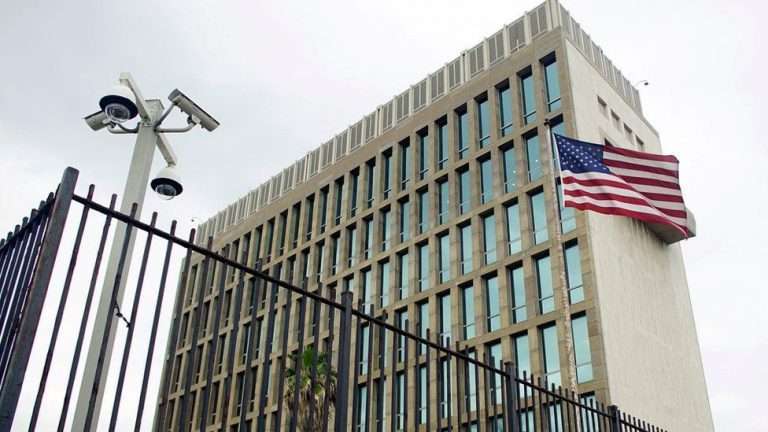 Reanudará Estados Unidos servicios consulares en Cuba de forma limitada