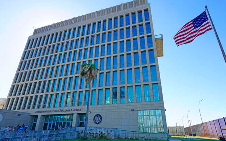 Ofrecerá Estados Unidos muy limitados servicios consulares en Cuba