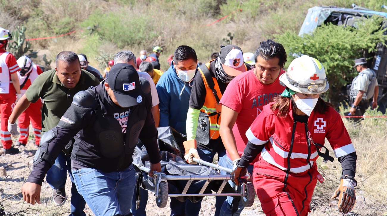 Sobreviven migrantes cubanos a fatal accidente en México