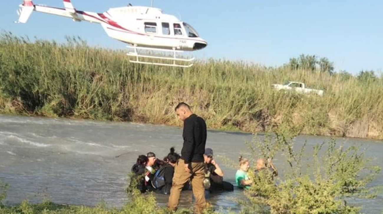 Rescatan a cubanos a punto de ahogarse en el río Bravo