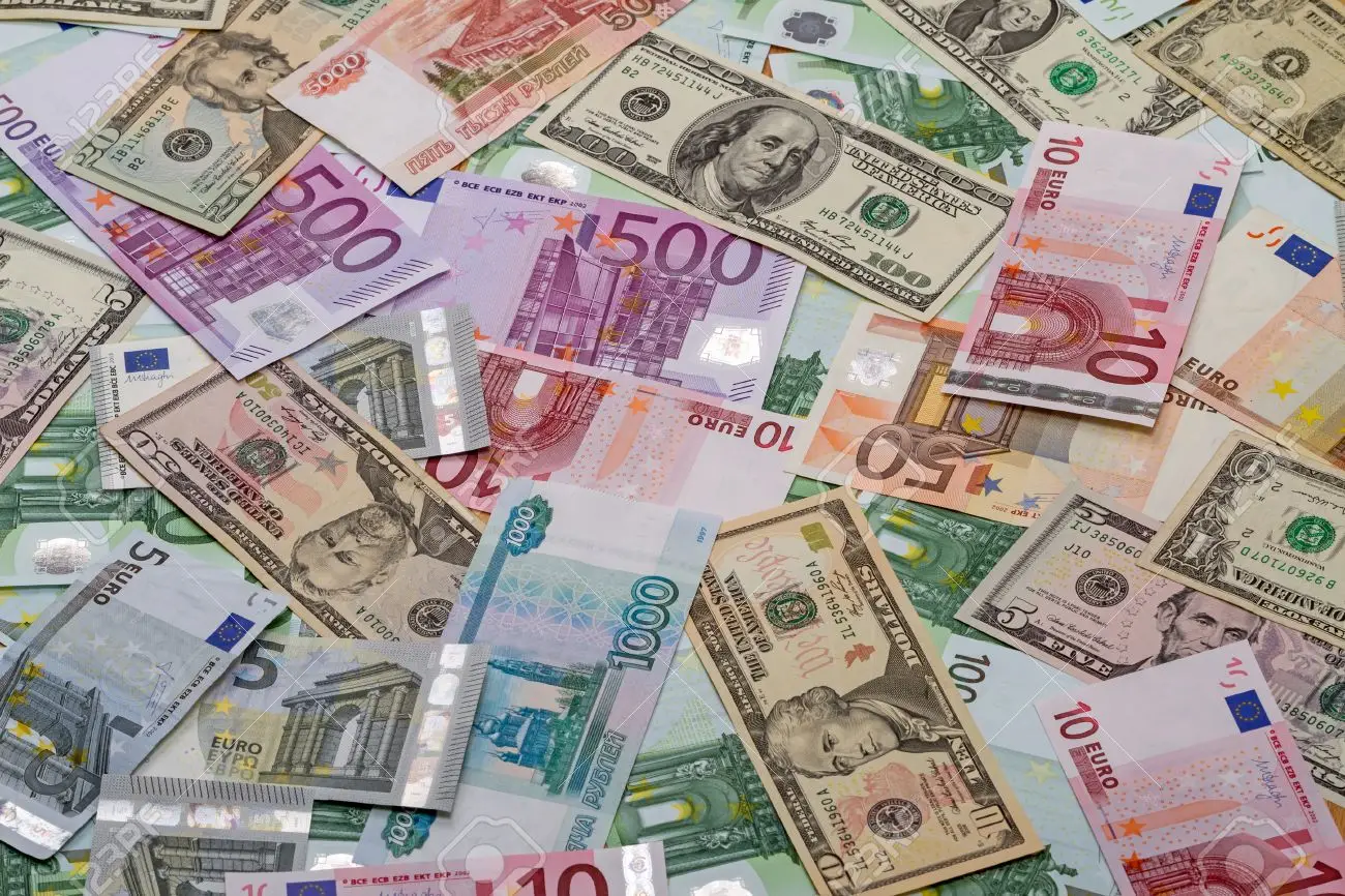 Comienza venta de divisas en el mercado cambiario cubano