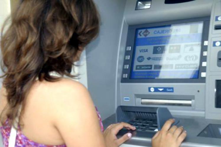 Banco de Cuba habilita compra de divisas por canales electrónicos