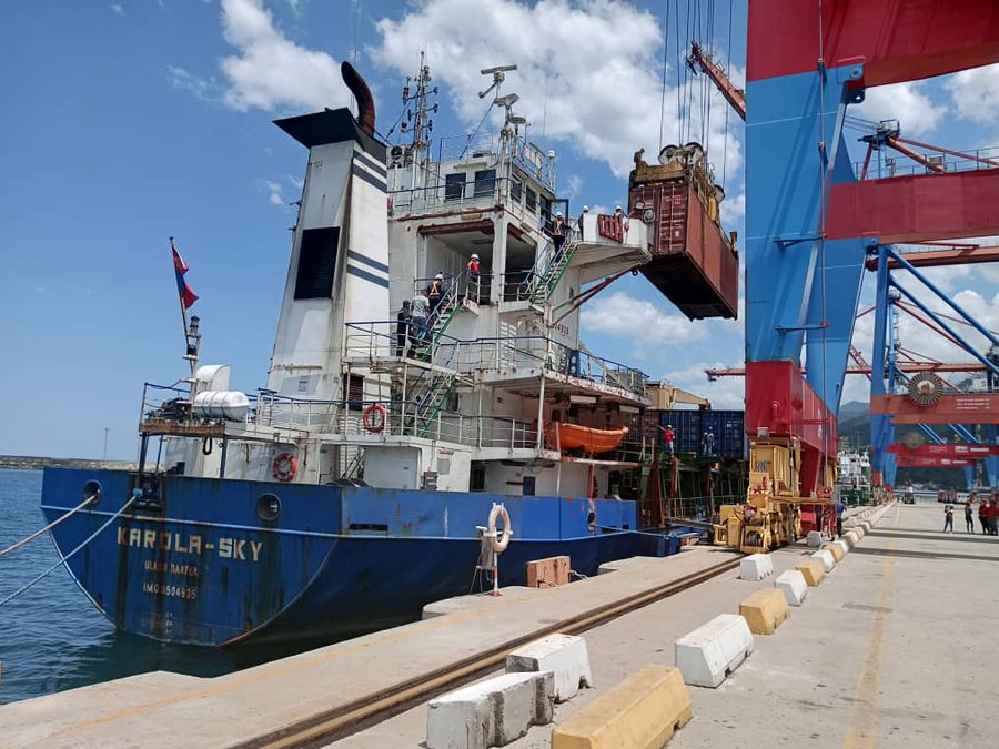 Prosiguen donativos de Venezuela a Cuba para resarcir daños de Ian