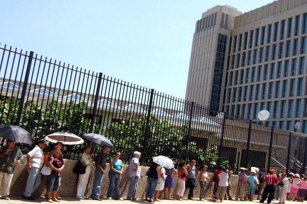 Cumple Estados Unidos por vez primera desde 2017 plan de 20 mil visas a cubanos