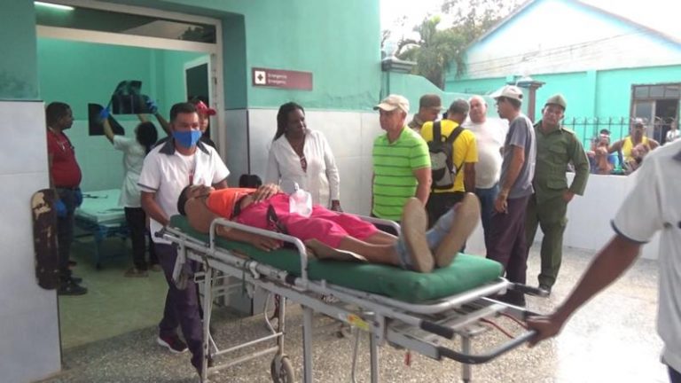 Vuelco en Cuba deja más de medio centenar de lesionados