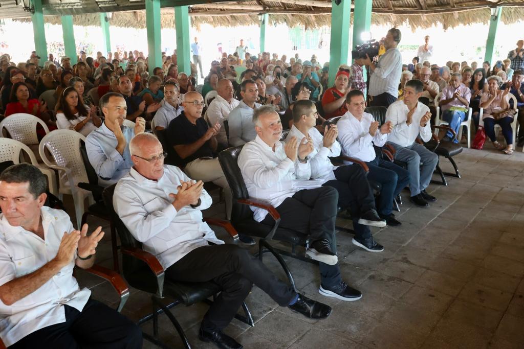Entregará Gobierno de Canarias ayudas a familias de descendientes en Cuba
