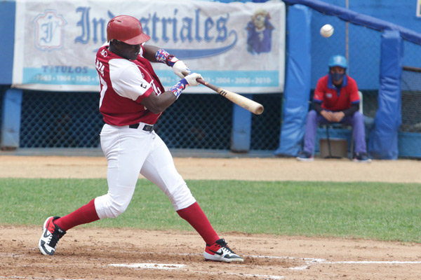 Triple empate en serie beisbolera cubana