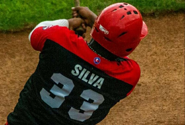 Santiago de Cuba llega primero a 25 victorias en serie beisbolera