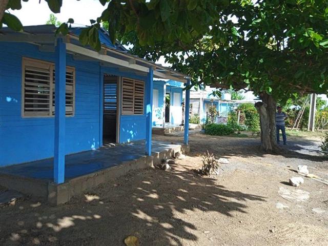 Entregan viviendas en comunidad cubana devastada por huracán Ian