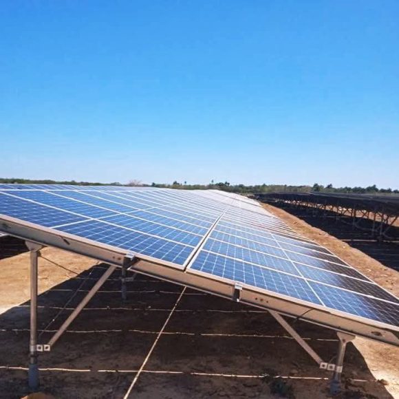 Sincroniza en Cuba otros dos parques solares fotovoltaicos
