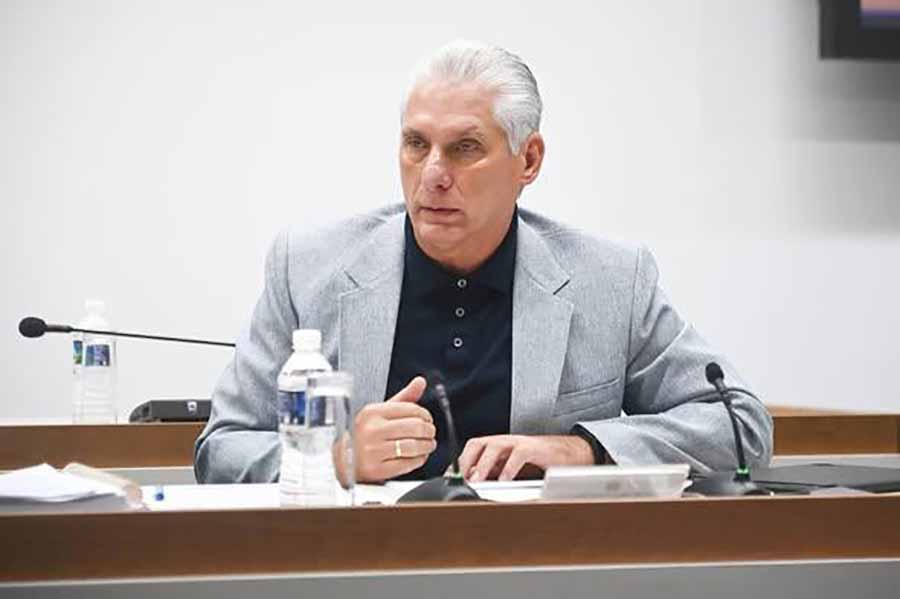 Revela presidente cubano datos de aguda crisis económica en pleno partidista