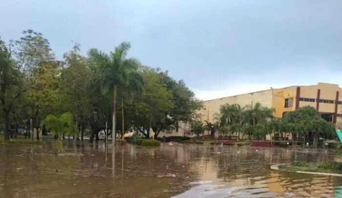 Provoca daños materiales tormenta local severa en Bayamo