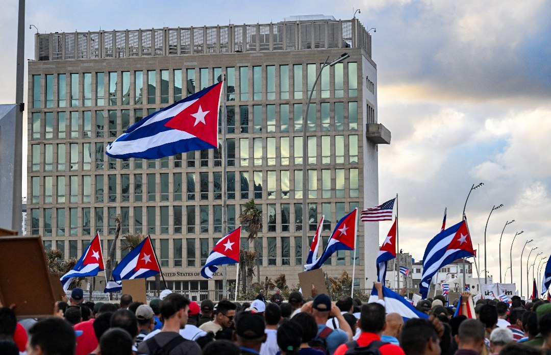 Informan ofrecimiento estadounidense de ayuda a Cuba de 100 millones de dólares